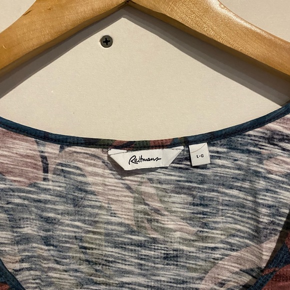 Reitmans tank top - Picture 3 of 3